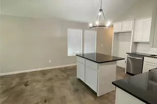 1017 S Scullin Ave, Denison, TX 75020 - Photo 3