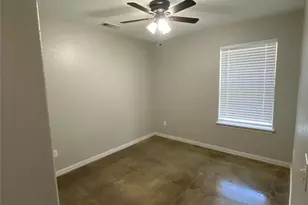 1017 S Scullin Ave, Denison, TX 75020 - Photo 7