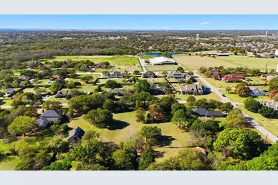 370 Oakview Drive, Double Oak, TX 75077 - Photo 7