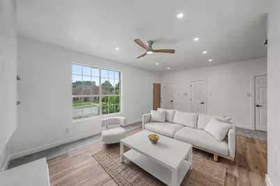 802 Azalia Drive, Lewisville, TX 75067 - Photo 11