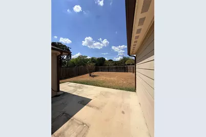 1401 Macy Lane, Dallas, TX 75253 - Photo 19