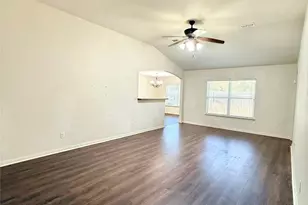 1401 Macy Ln, Dallas, TX 75253 - Photo 3