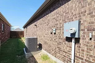 10318 Thunderwood Dr, Aubrey, TX 76227 - Photo 9
