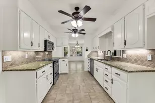 705 Poage Dr, Woodway, TX 76712 - Photo 7