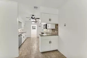 705 Poage Dr, Woodway, TX 76712 - Photo 9