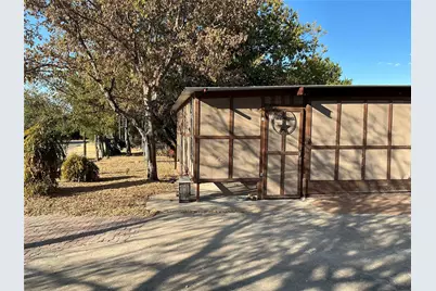 2517 Deer Trl, Granbury, TX 76048 - Photo 33