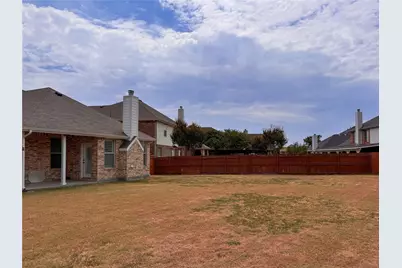 2311 Collin Drive, Grand Prairie, TX 75052 - Photo 35
