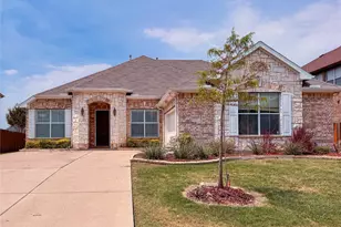 2311 Collin Dr, Grand Prairie, TX 75052 - Photo 1