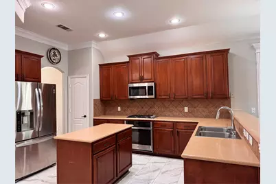2311 Collin Drive, Grand Prairie, TX 75052 - Photo 9
