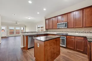 725 Bird Creek Dr, Little Elm, TX 75068 - Photo 11