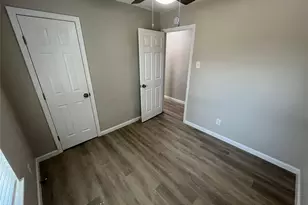 9615 Oak Gate Ln, Dallas, TX 75217 - Photo 15