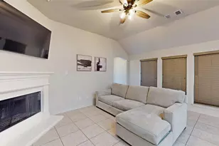 421 Catherine Ln, Lantana, TX 76226 - Photo 11