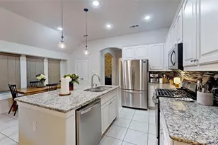 421 Catherine Ln, Lantana, TX 76226 - Photo 3
