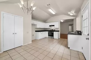 1017 Caleb St, Burleson, TX 76028 - Photo 17