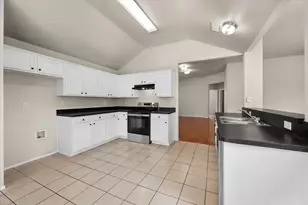 1017 Caleb St, Burleson, TX 76028 - Photo 15