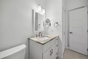 9600 Royal Ln, Dallas, TX 75243 - Photo 19