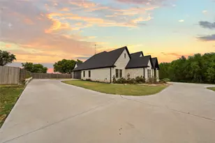 240 Royals Rnch Rd, Lorena, TX 76655 - Photo 37