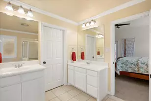 313 Casas Del Norte St, Granbury, TX 76049 - Photo 23
