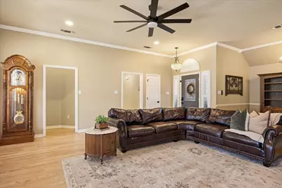 313 Casas Del Norte Street, Granbury, TX 76049 - Photo 9