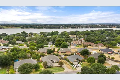313 Casas Del Norte Street, Granbury, TX 76049 - Photo 5