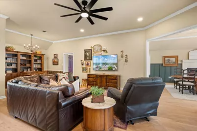 313 Casas Del Norte Street, Granbury, TX 76049 - Photo 7
