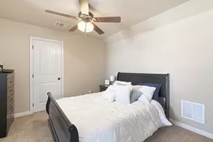 1306 Lauren Ln, Granbury, TX 76048 - Photo 25