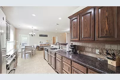 1306 Lauren Lane, Granbury, TX 76048 - Photo 9