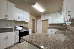 16 Cliffside Dr, Edgecliff Village, TX 76134 - Photo 11