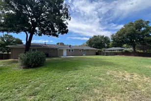 16 Cliffside Dr, Edgecliff Village, TX 76134 - Photo 23