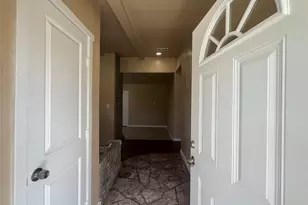 16 Cliffside Dr, Edgecliff Village, TX 76134 - Photo 5