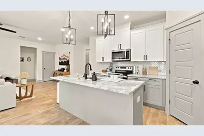 2306 Pedernales Court, Granbury, TX 76048 - Photo 15
