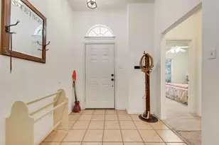 1008 Fort Apache Dr, Fort Worth, TX 76052 - Photo 3