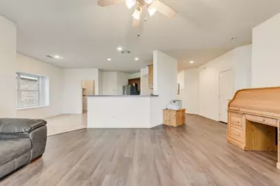 1008 Fort Apache Drive, Fort Worth, TX 76052 - Photo 5