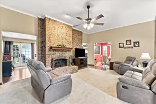 914 Reno St, Lewisville, TX 75077 - Photo 9