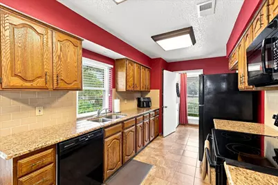 914 Reno Street, Lewisville, TX 75077 - Photo 17