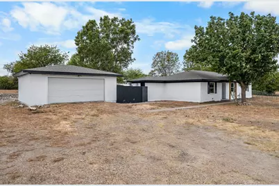 550 Hodge Road, Eddy, TX 76524 - Photo 5