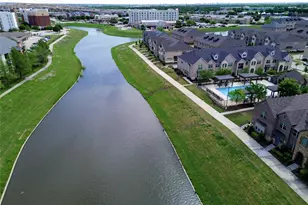 695 Vista Del Lago Dr, Lewisville, TX 75067 - Photo 3