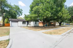 1011 E Alan Ave, Carrollton, TX 75006 - Photo 1