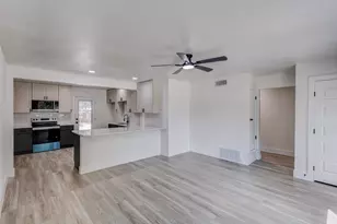 1011 E Alan Ave, Carrollton, TX 75006 - Photo 5