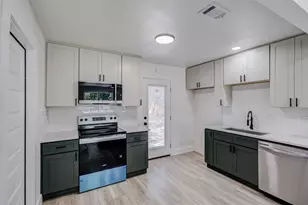 1011 E Alan Ave, Carrollton, TX 75006 - Photo 7