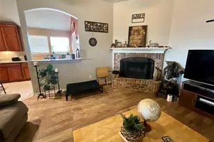 214 Southpeak Ln, Ponder, TX 76259 - Photo 7