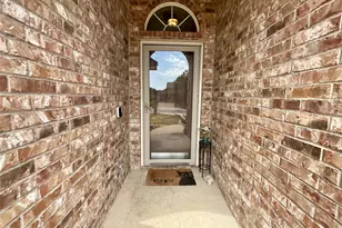 214 Southpeak Ln, Ponder, TX 76259 - Photo 5