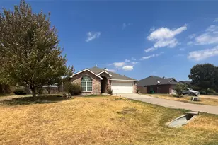 214 Southpeak Ln, Ponder, TX 76259 - Photo 3