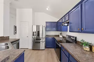 13905 Walnut Canyon Ct, Fort Worth, TX 76262 - Photo 17
