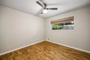 9223 Seagrove Dr, Dallas, TX 75243 - Photo 27