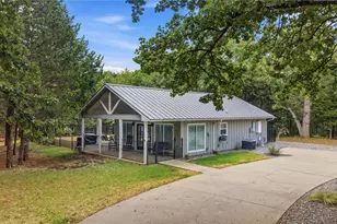 10 Holland St, Pottsboro, TX 75076 - Photo 1