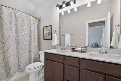 12766 Mercer Parkway, Farmers Branch, TX 75234 - Photo 17