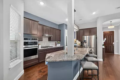 12766 Mercer Parkway, Farmers Branch, TX 75234 - Photo 9