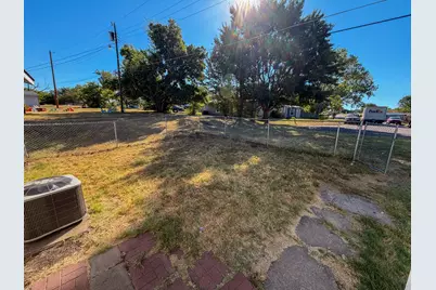 67 Mundt Street, Denison, TX 75020 - Photo 5