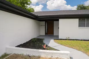 228 Hallbrook Dr, Fort Worth, TX 76134 - Photo 3